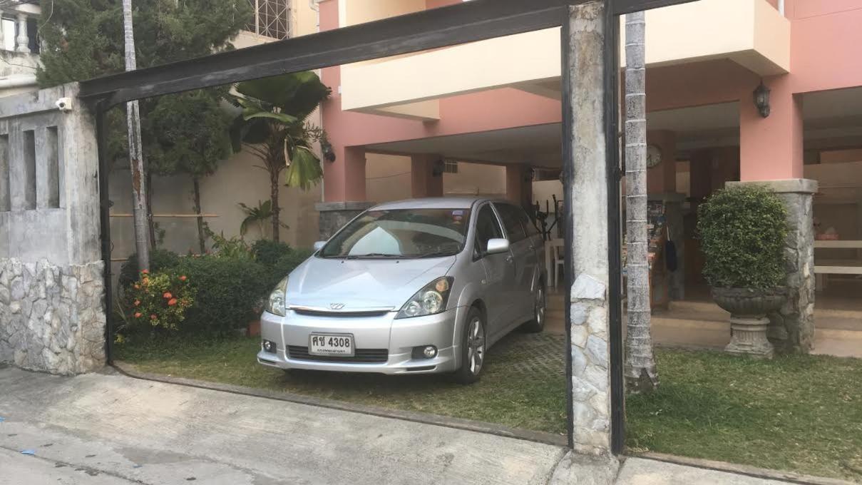 Triple Palms House 호텔 치앙마이 외부 사진